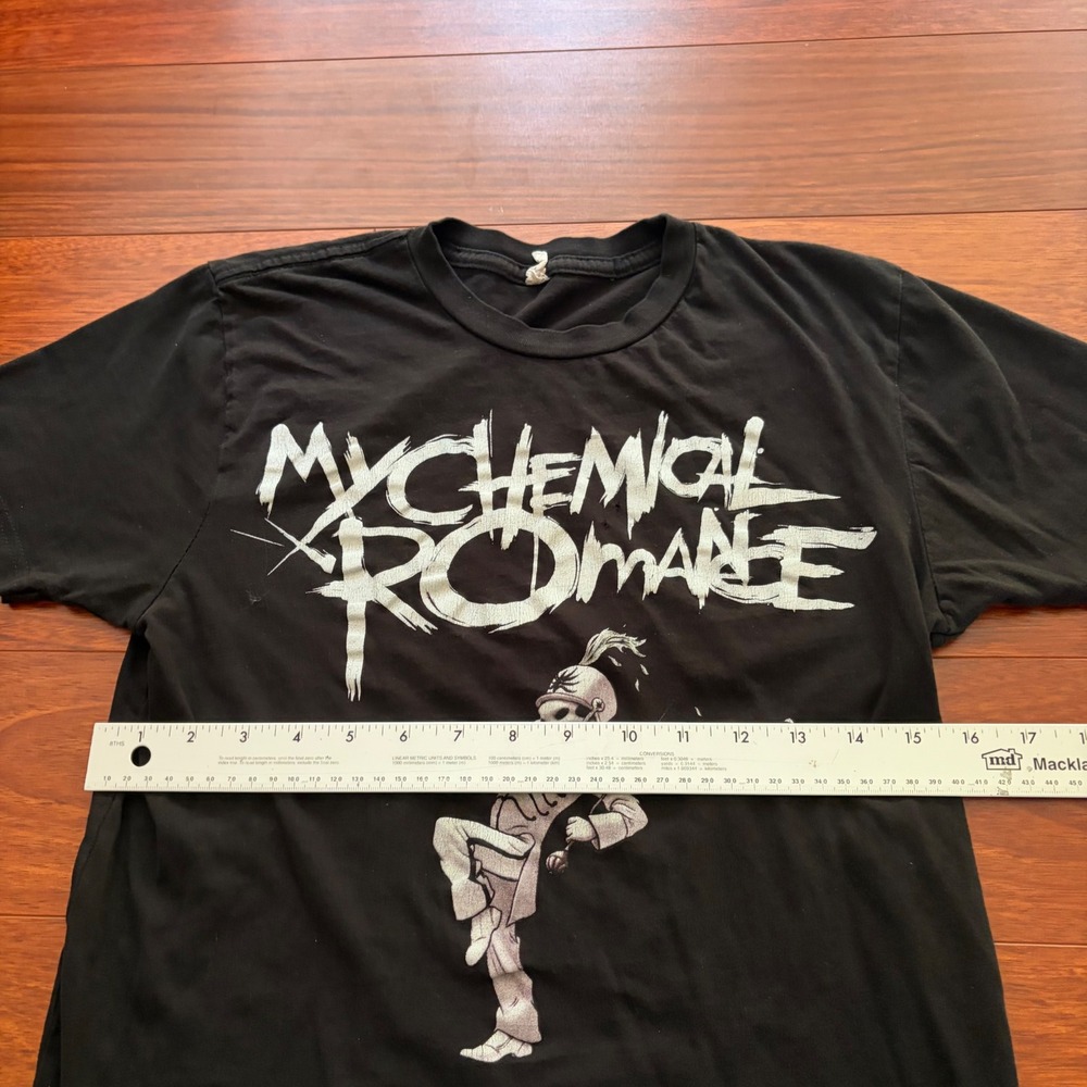 My Chemical Romance Mens Small Black Parade Shirt Vintage 2000s Emo Band Tee MCR - Picture 7 of 9